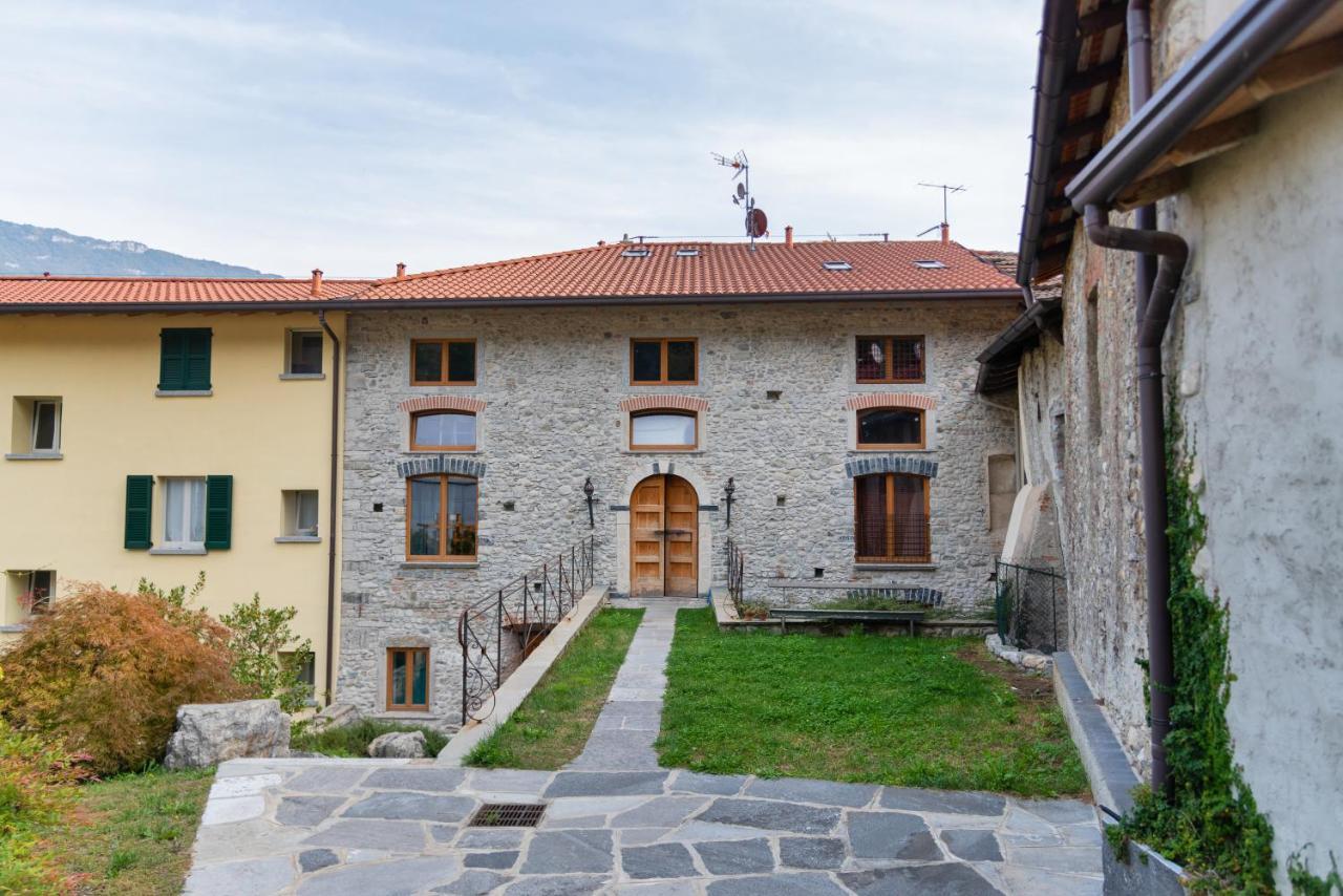 Pescalina - Pescate Villa Luaran gambar